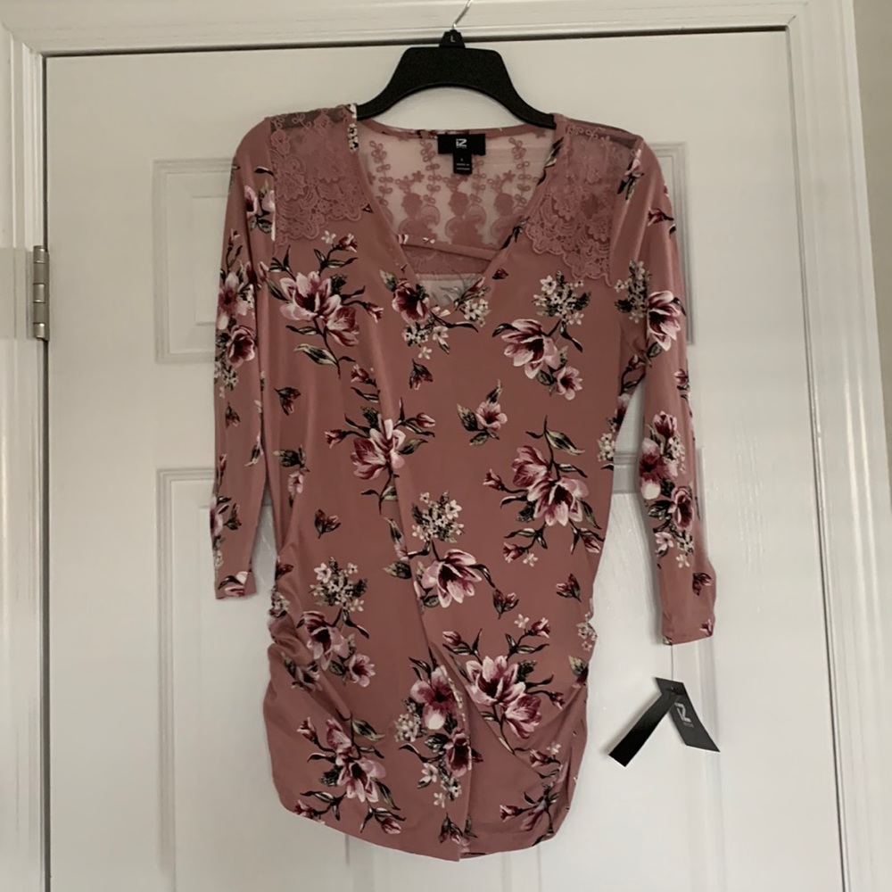 Never worn IZ Byer 3/4 sleeve shirt. Lace back. Tags still attached.